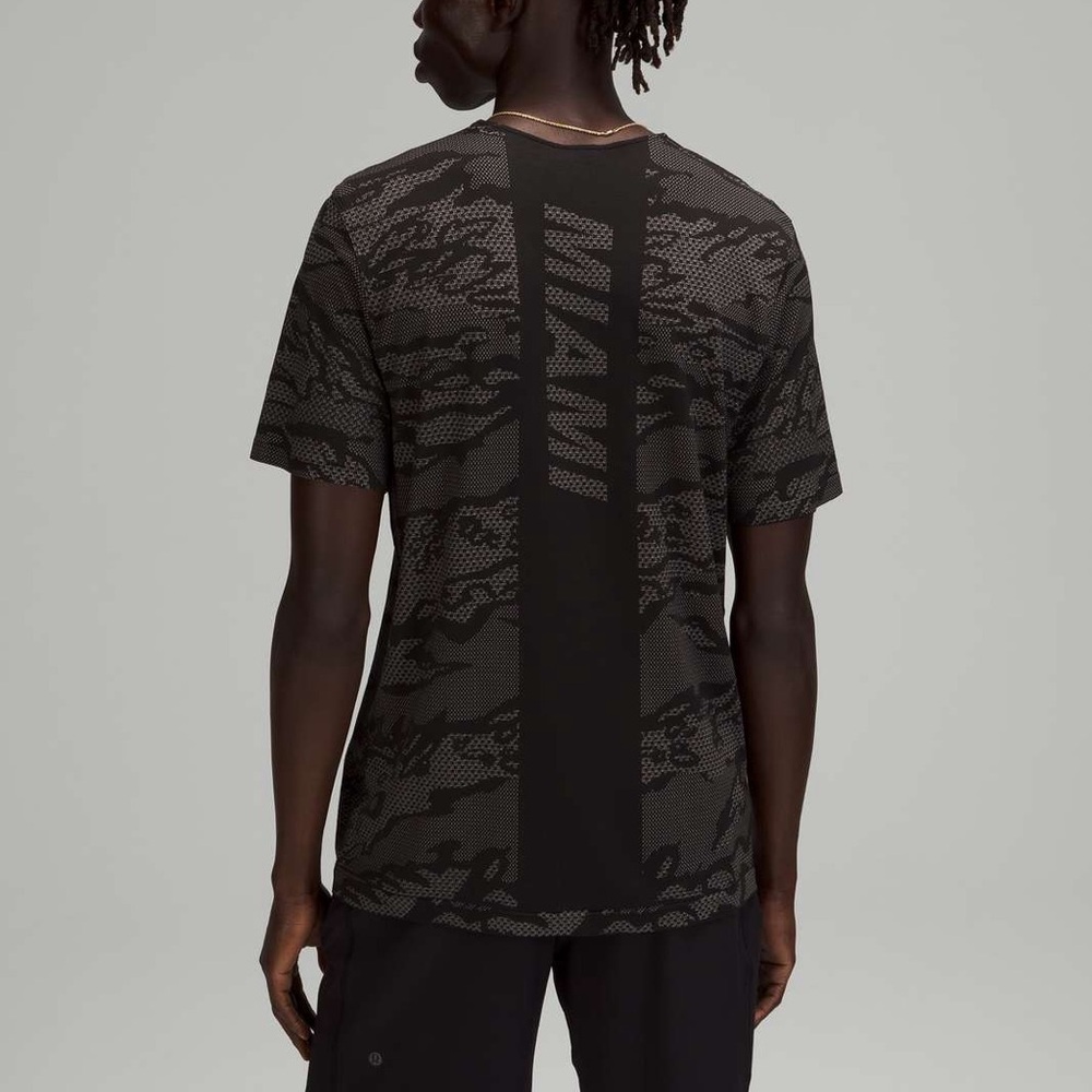 Lululemon Metal Vent Breathe Short Sleeve Camo Miami Shirt Size XL